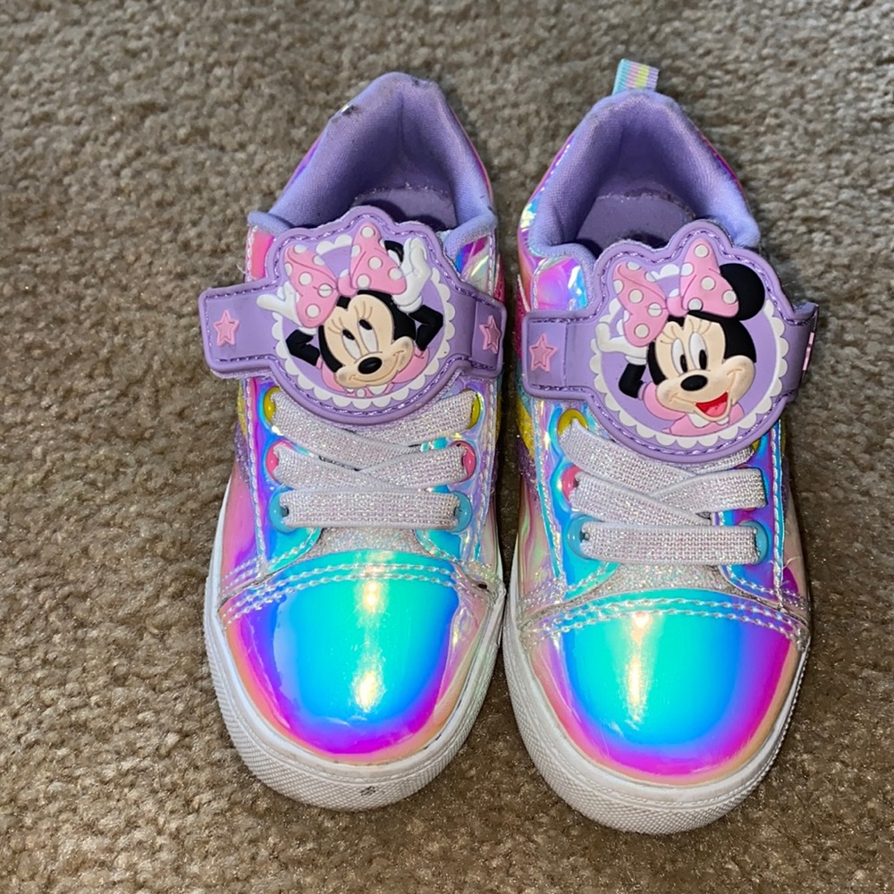 Disney Junior Iridescent Minnie Mouse Sneakers Size 8